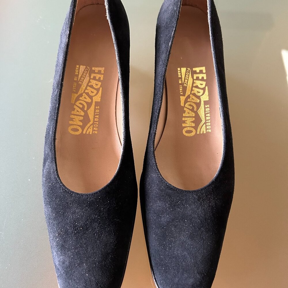 Salvatore Ferragamo Davallia Navy Suede Heels - Size 6AAAA (Narrow Size)